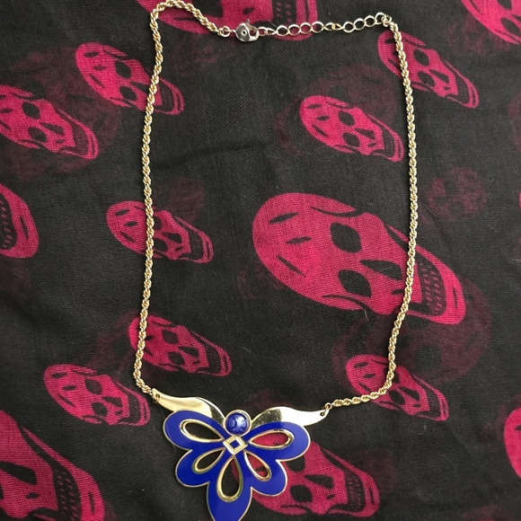 Vintage Crown and Fishenamel and gold tone necklace - Picture 3 of 6